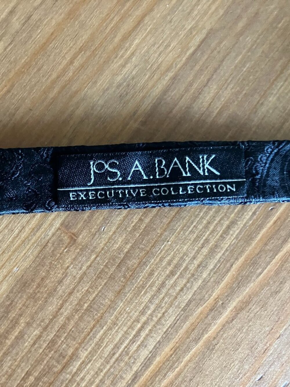 Men's black silk Jos. A. Bank cummerbund and bow tie - Picture 6 of 12